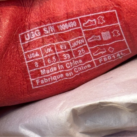 UGG 'Genoa' Slipper, Red, Size 8 - Picture 6 of 8